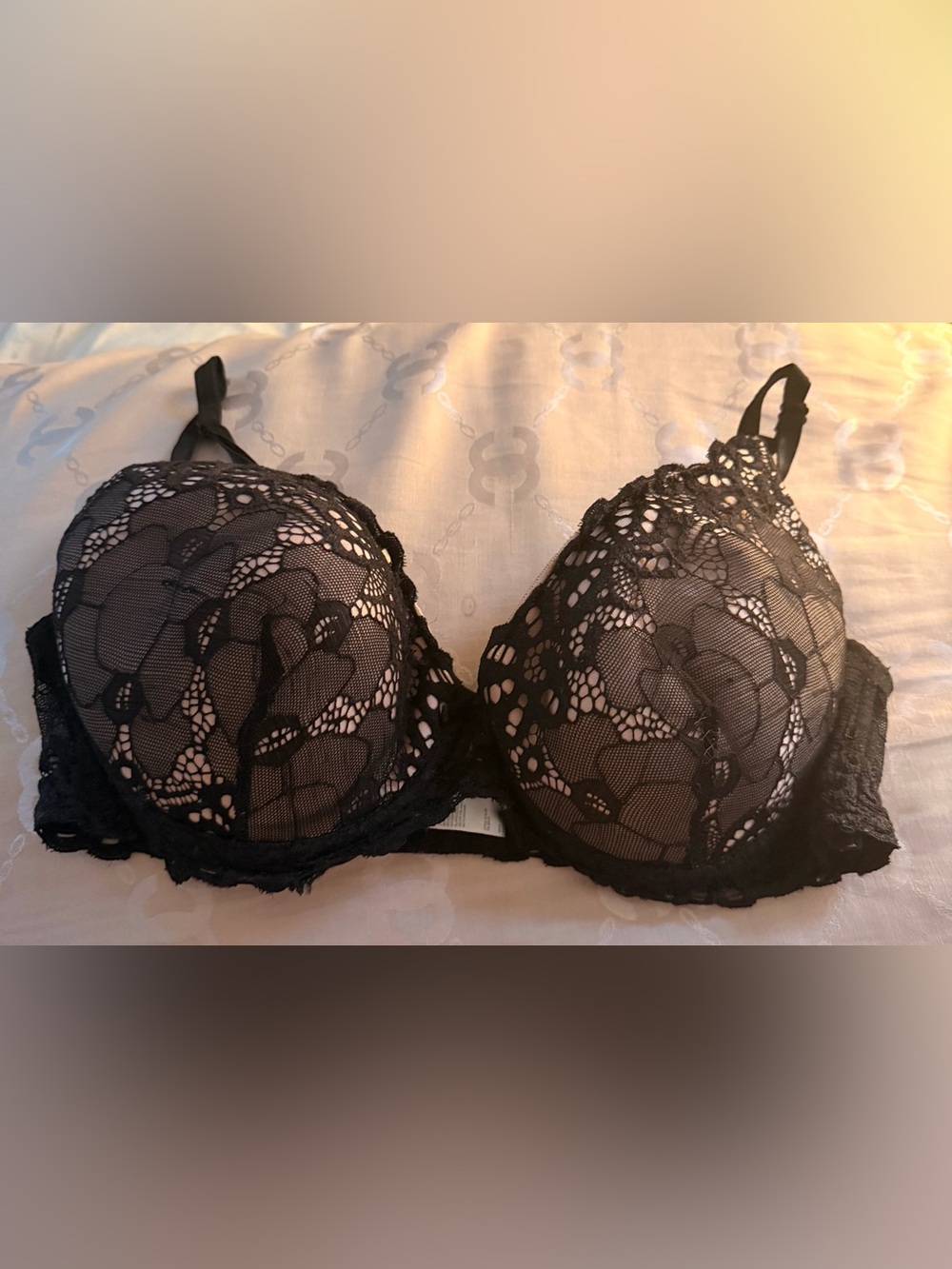Lace Underwire Bra in Black - Comfortable Support